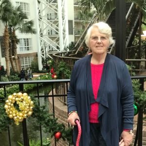 Meet your Posher, Lois